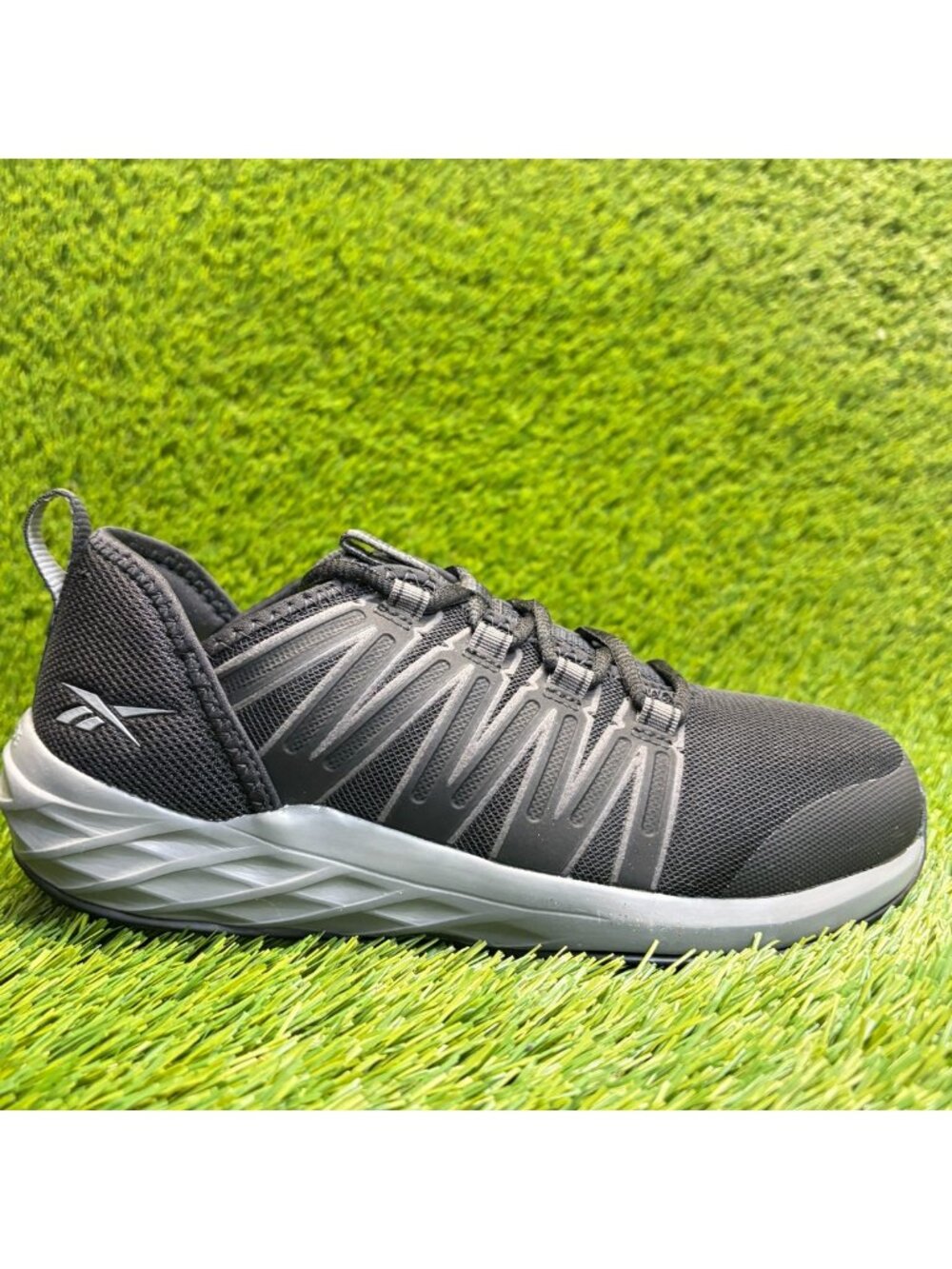 Reebok Astroride Mens Size 6 Black Gray Composite Toe Safety Work Shoes Sneakers